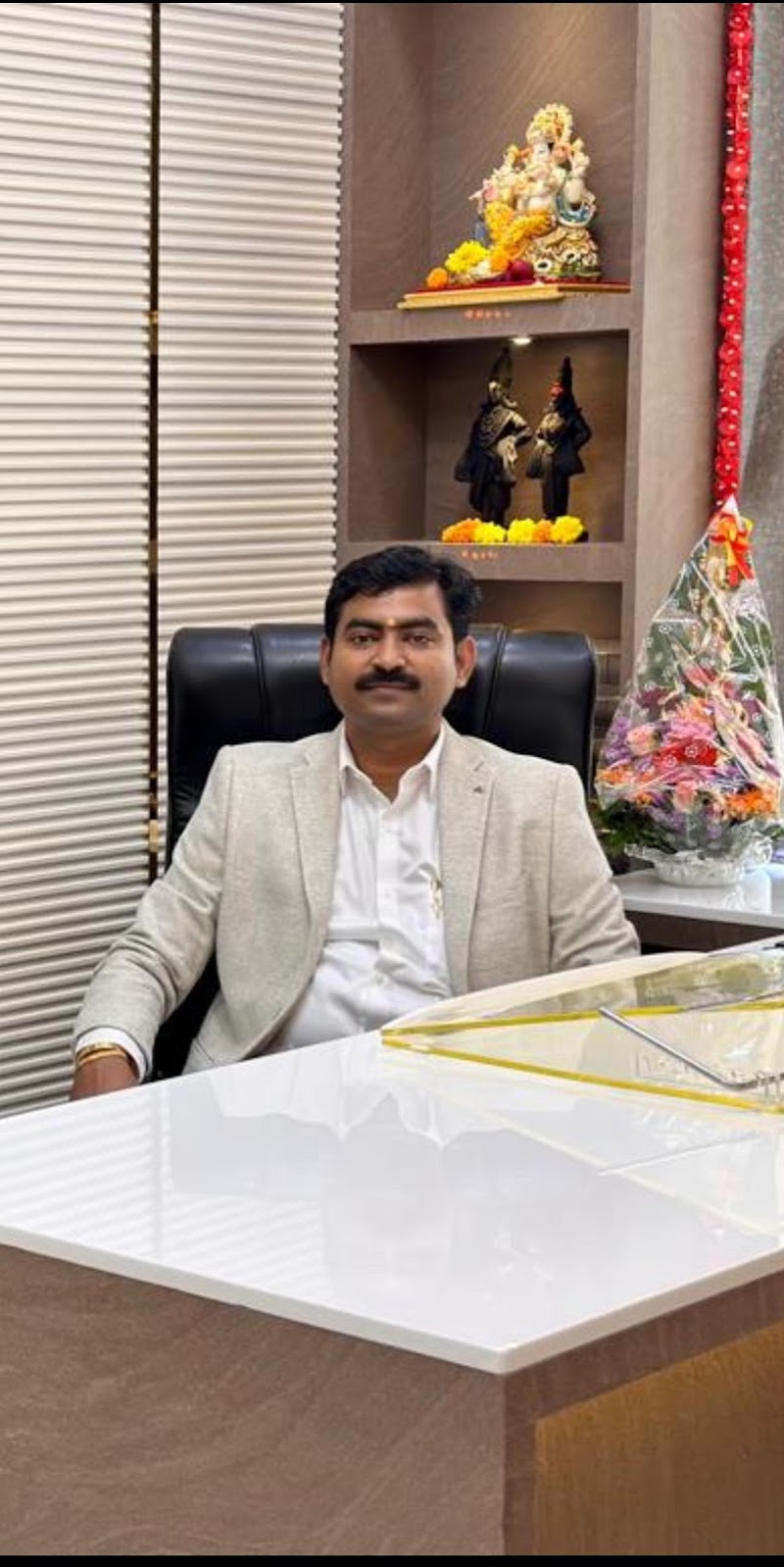 Advocate Mukesh Dongarge (Criminal Lawyer, Civil Lawyer, Drt Lawyer, High Court Lawyer)