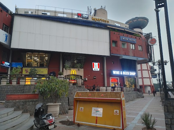 Ansal plaza