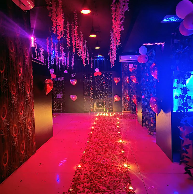Candle Light Date N Dinner & Rooftop Restaurant Vadodara
