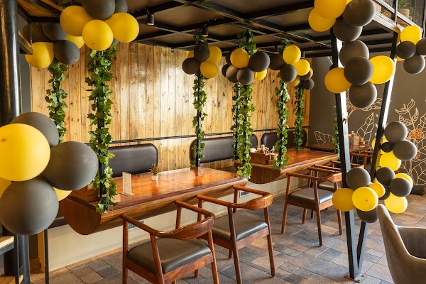 Chelvies Coffee | Noida 104