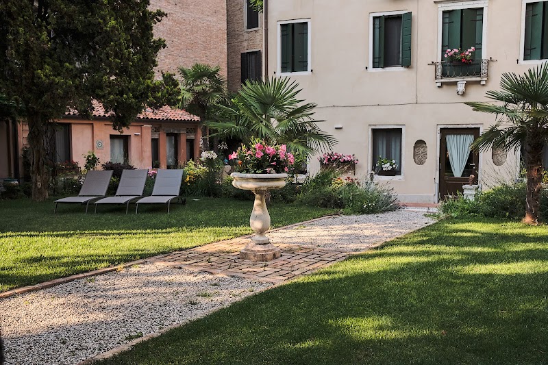 Cinqueteste Luxury Home