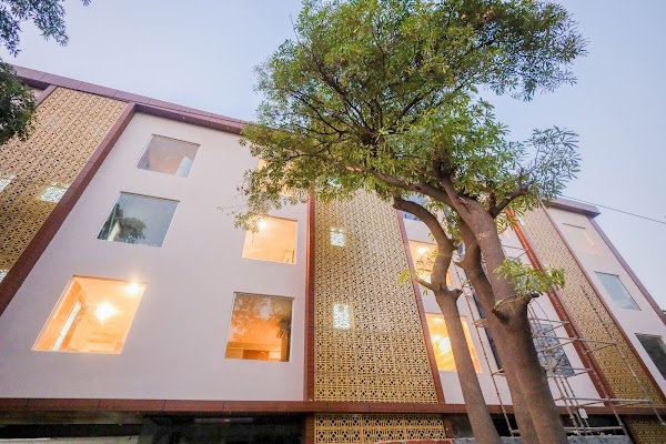 Clay Inn Hotel, Gurugram