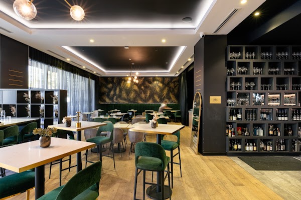 Clover Dining