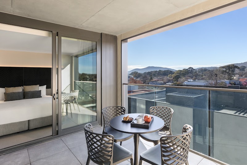 Deco Hotel Canberra