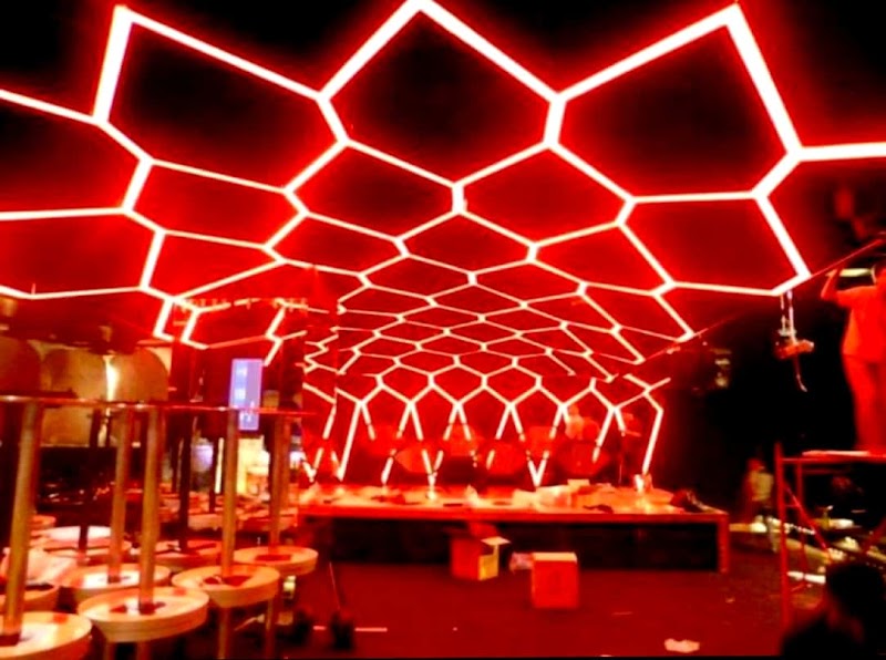 Hammer Club and Lounge