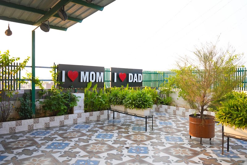 HOTEL RED APPLE near Chandigarh railway station