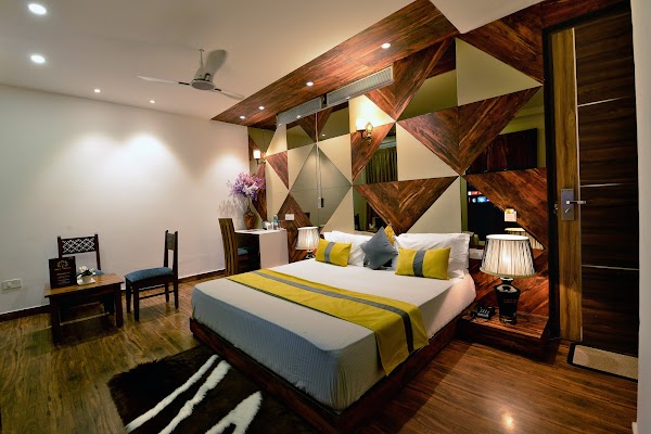 Hotel The Yellow