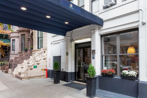 La Quinta Inn & Suites by Wyndham New York City Central Park
