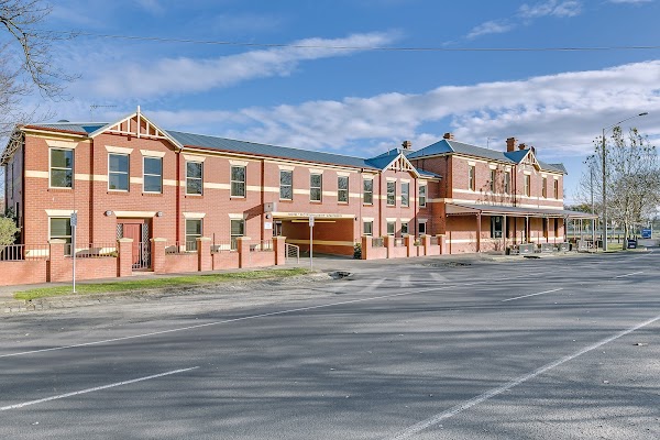Lake Inn Ballarat (Accommodation)