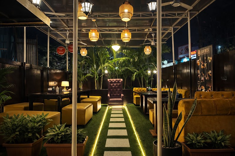 Leaf Deck Café