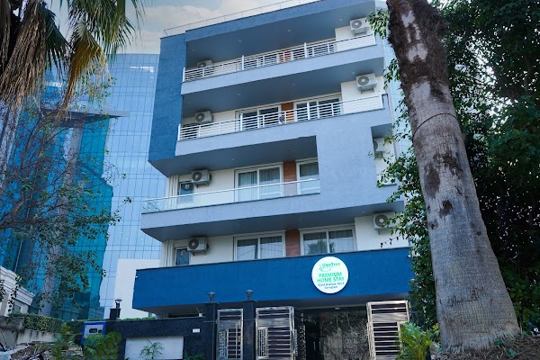 Lime Tree Hotel Nearby 32nd Avenue | Sector 15 Gurgaon | Hotel Near Udyog Vihar Gurgaon