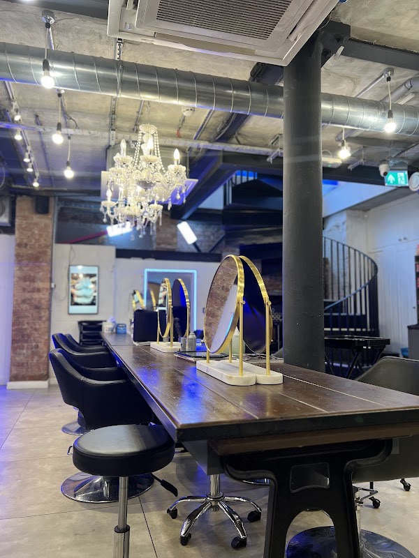Live True London Soho ✂