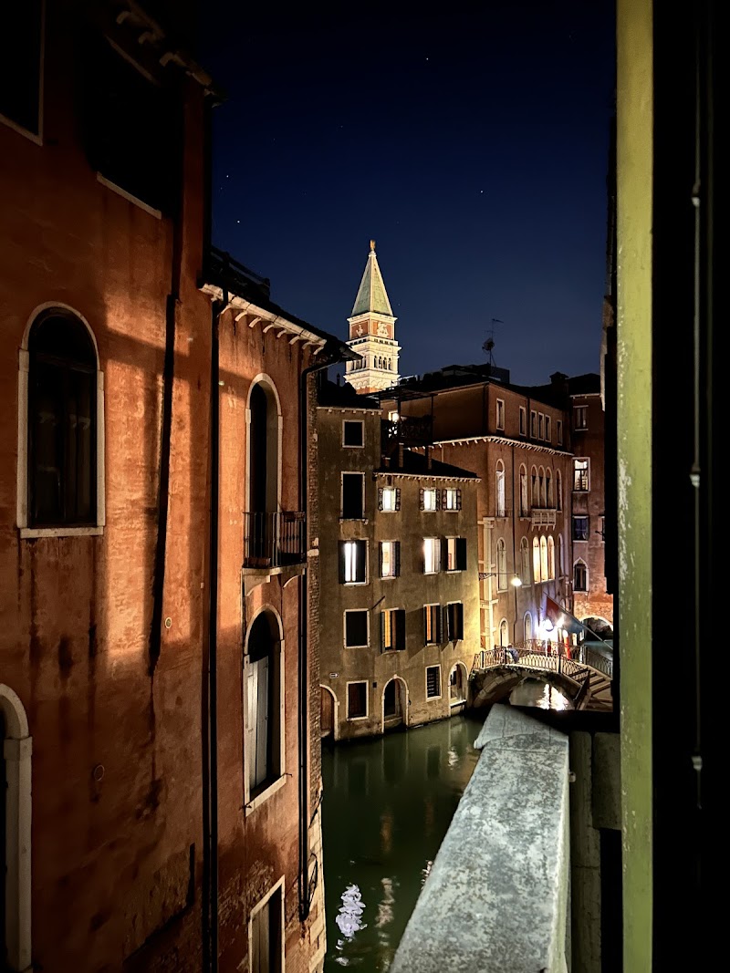 Luxury Venetian Rooms
