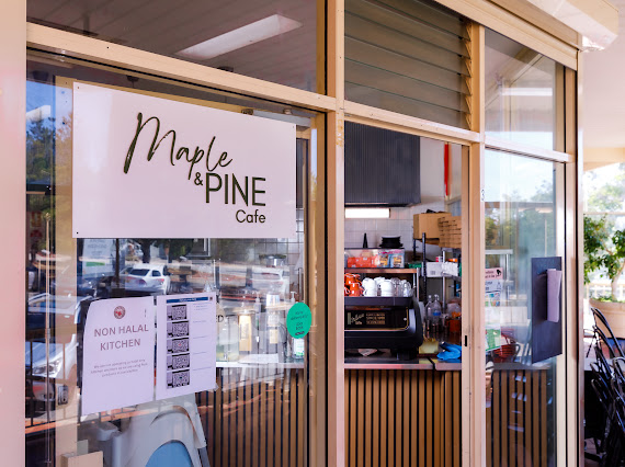 Maple and Pine Cafe