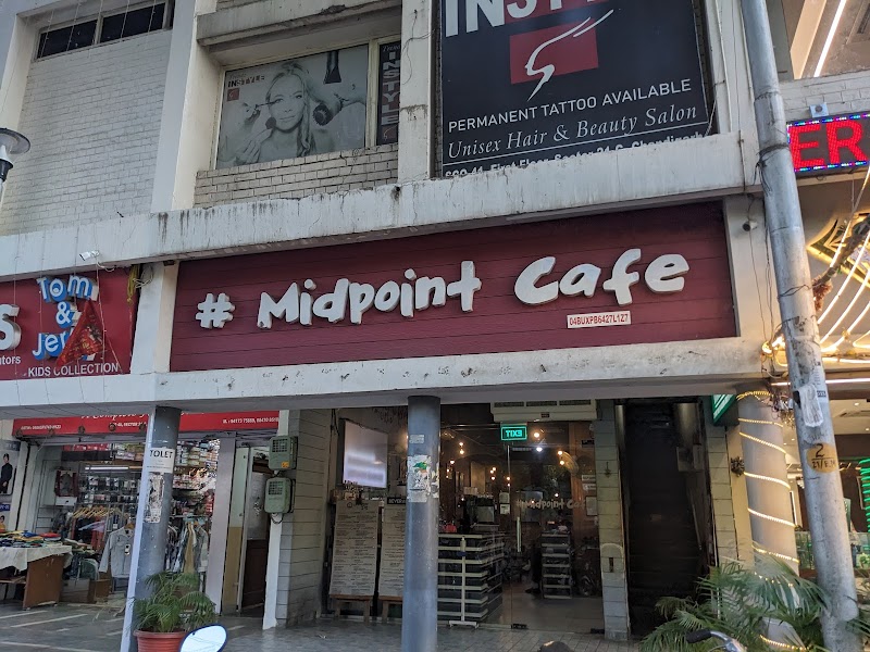 Midpoint Cafe