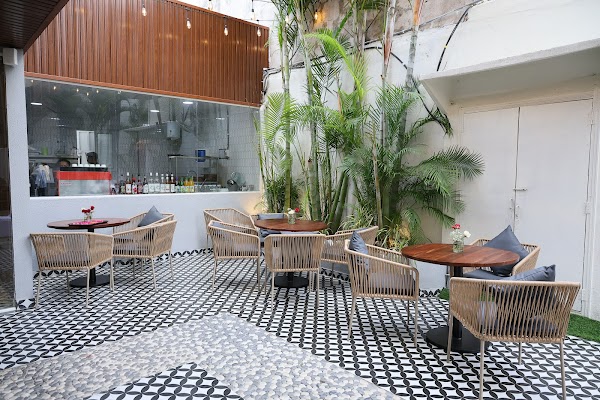 New Hotel Suhail
