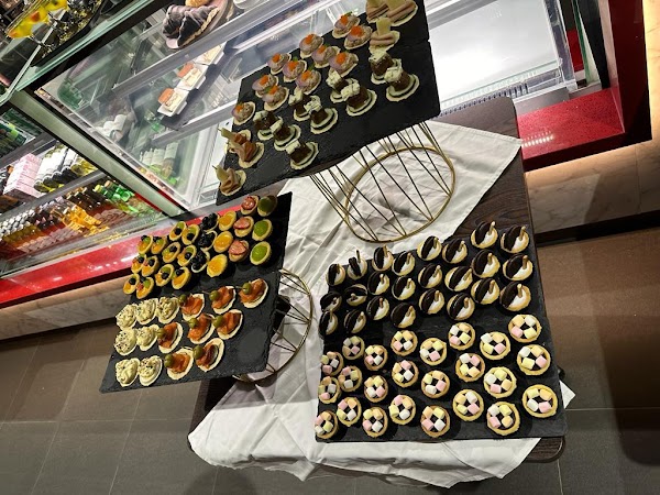 Oasis Bistro & Cafe