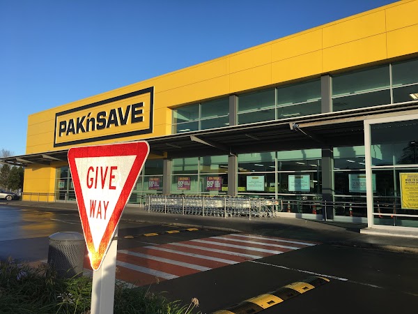 PAK'nSAVE Albany