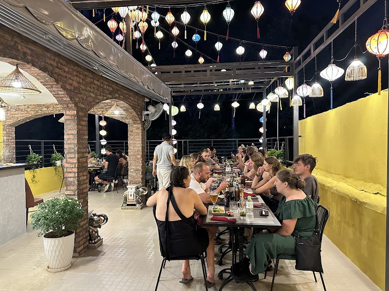 Pandan Leaf Saigon Restaurant & Rooftop Bar