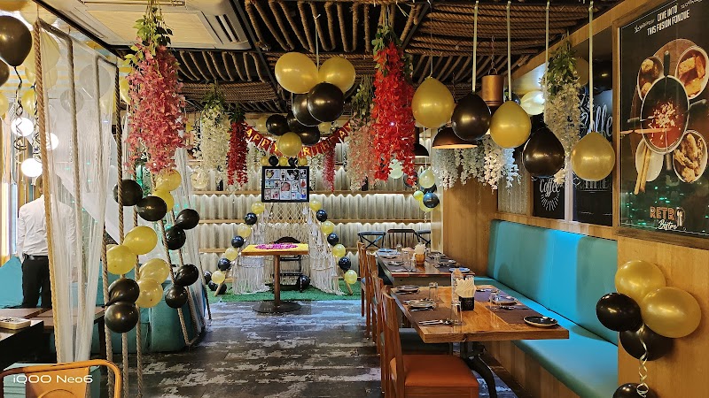 Retro Bistro : The Fine Multi Cuisine Restaurant ( Vadodara )