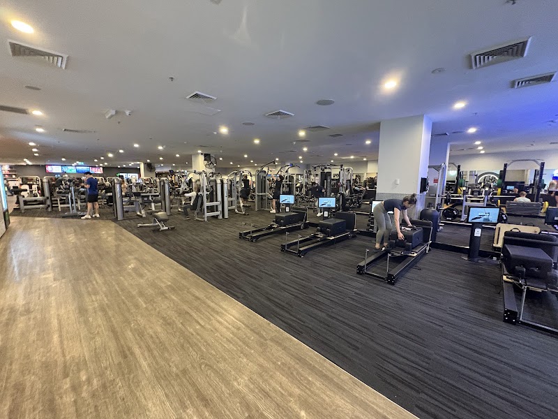 Revo Fitness - Pitt St Sydney