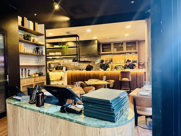 Social Eating House + Bar