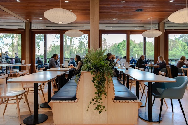 St James's Café