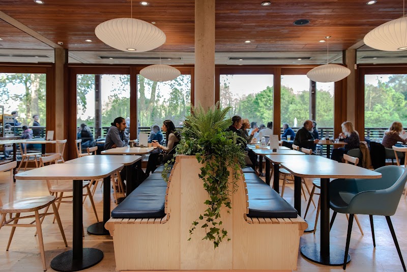 St James's Café