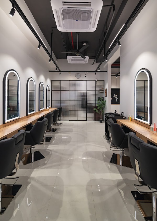 The Alchemic Beauty Curl and Colour Salon