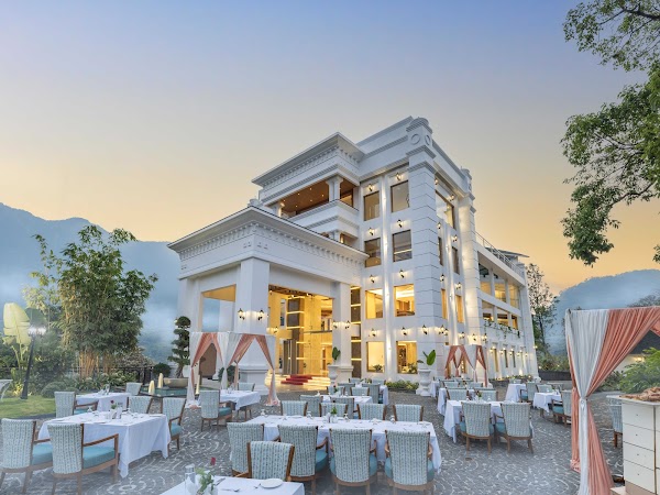 The Grand Cliff Resort, Munnar
