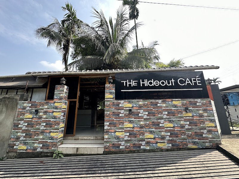 The HideOut Café