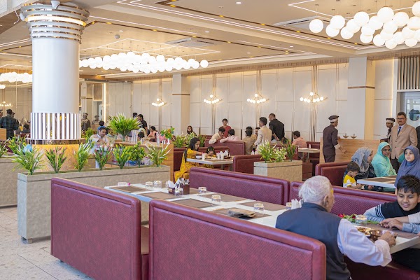 The Highway Eats - Vadodara | Multicuisine Restaurant, Rooms, Banquet & Poolside Party Lawns