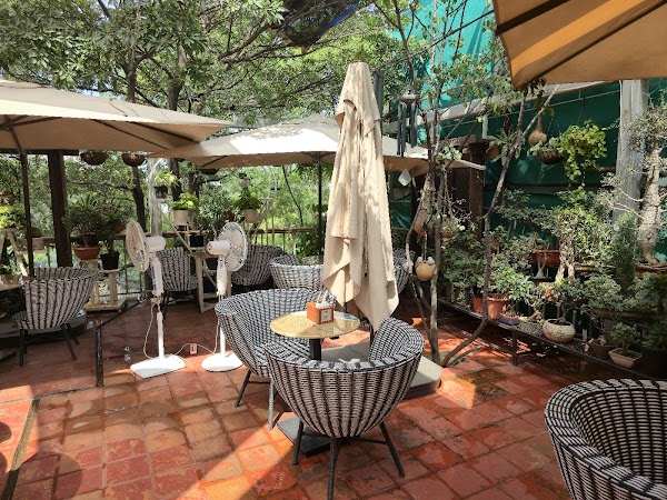 Urban Nemo Cafe & Garden