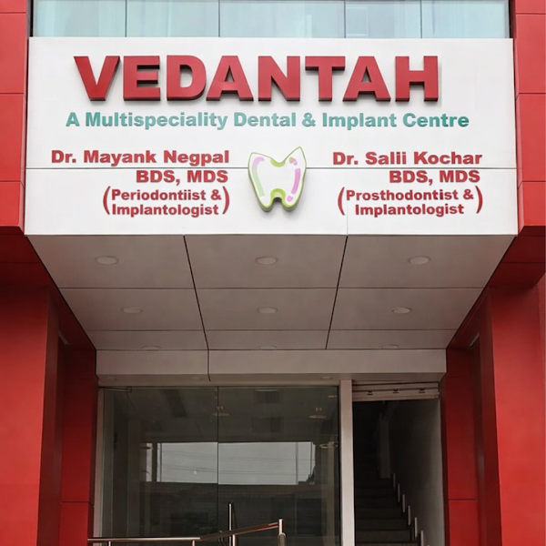 Vedanta Dental Clinic | Dr. Mayank Nagpal | Best Dentist in Gurgaon | Dental Clinic in Gurgaon