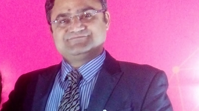 Vipul Kapoor & Co. Chartered Accountants - CA in Noida | Income Tax Consultant | GST, Company Registration, Best CA awarded